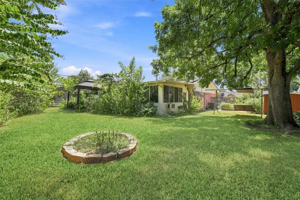 10402 Shadow Wood Drive Houston, TX 77043