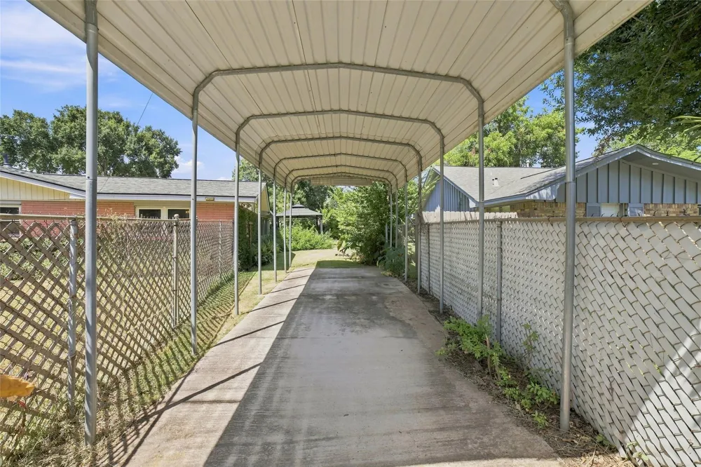 10402 Shadow Wood Drive Houston, TX 77043