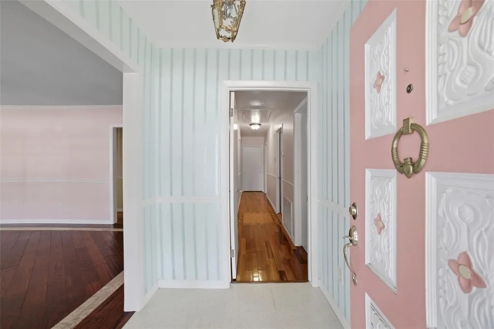 10402 Shadow Wood Drive Houston, TX 77043