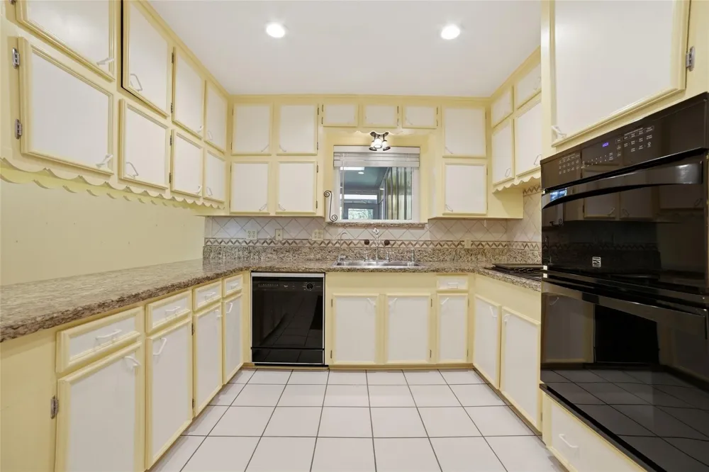10402 Shadow Wood Drive Houston, TX 77043