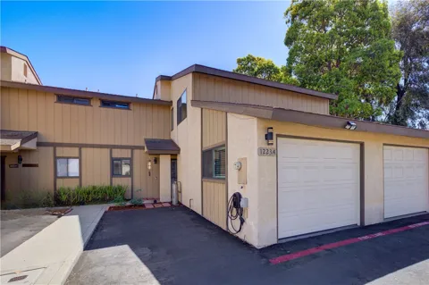 1223 Farroll Ave