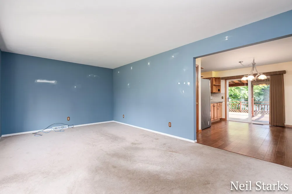 1633 Woodview Street Jenison, MI 49428
