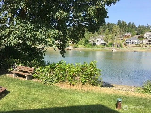 5744 Lagoon Lane NW Gig Harbor, WA 98335