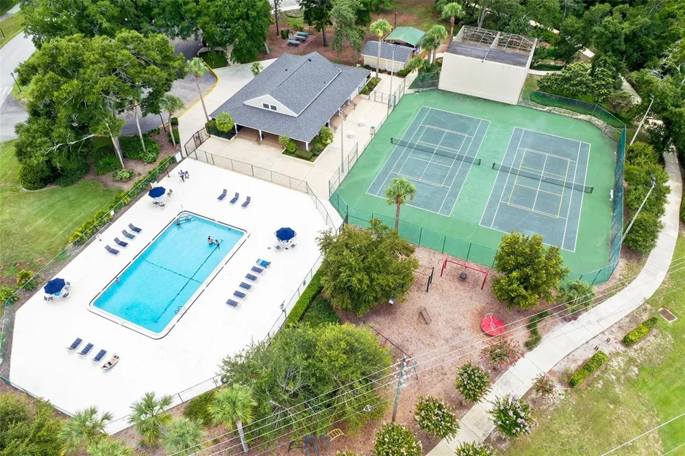 1153 OAK TREE CIRCLE Altamonte Springs, FL 32714