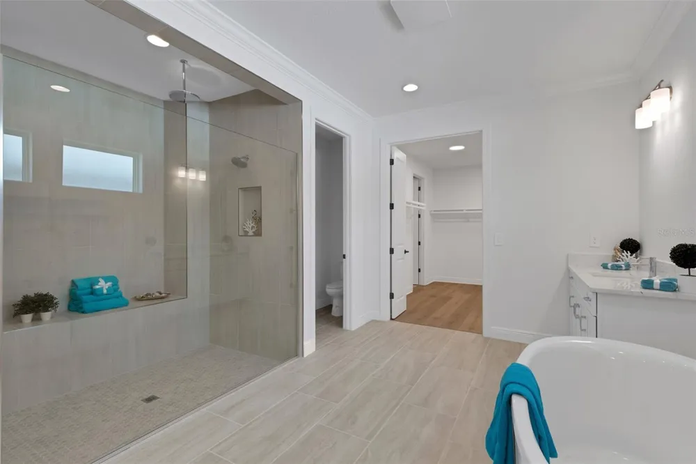 1669 LUGANO CIRCLE Nokomis, FL 34275