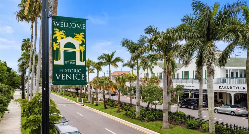 1669 LUGANO CIRCLE Nokomis, FL 34275
