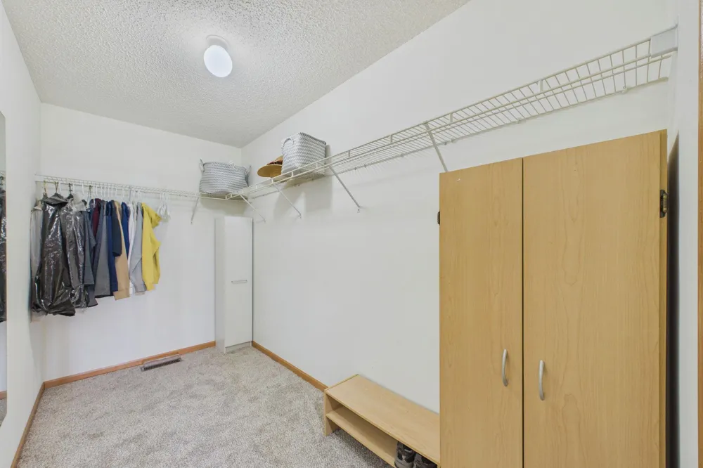 1240 County Road D E #3 Maplewood, MN 55109