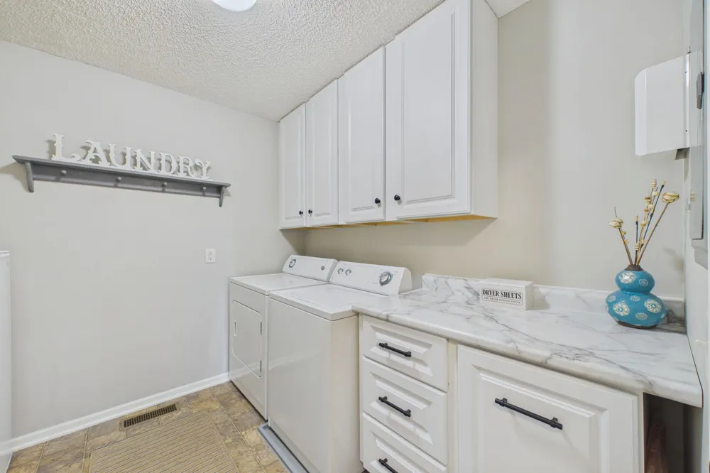 1240 County Road D E #3 Maplewood, MN 55109