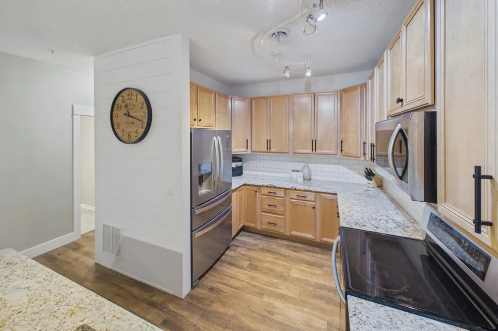 1240 County Road D E #3 Maplewood, MN 55109