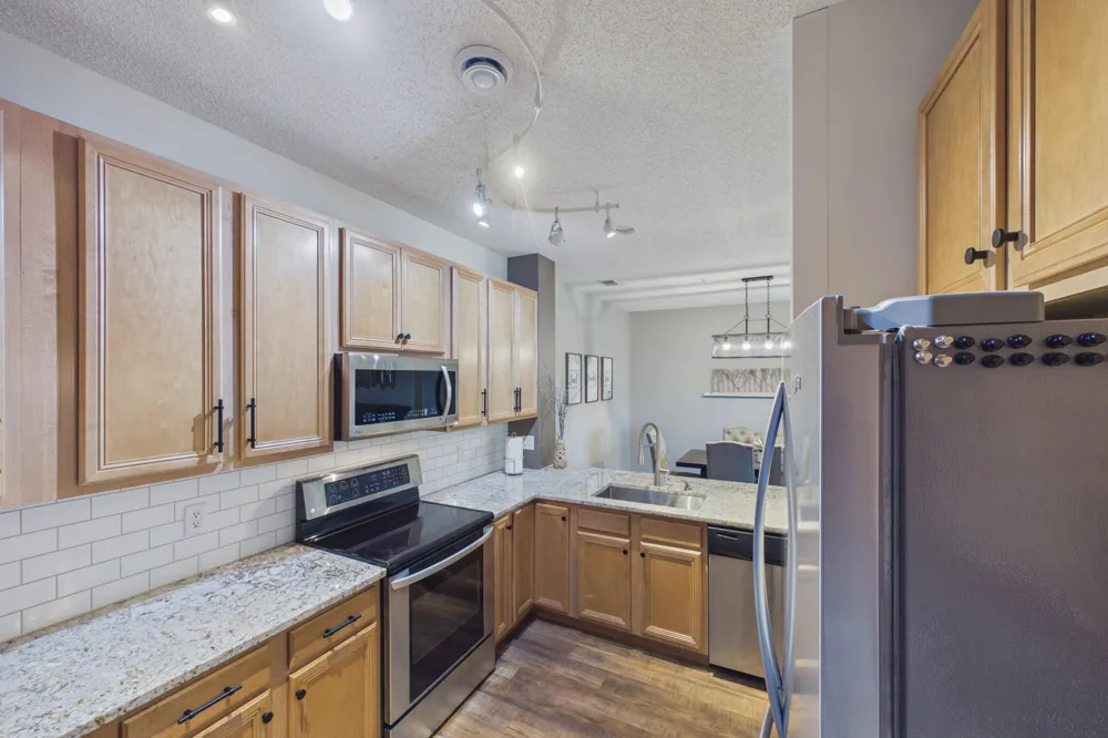 1240 County Road D E #3 Maplewood, MN 55109