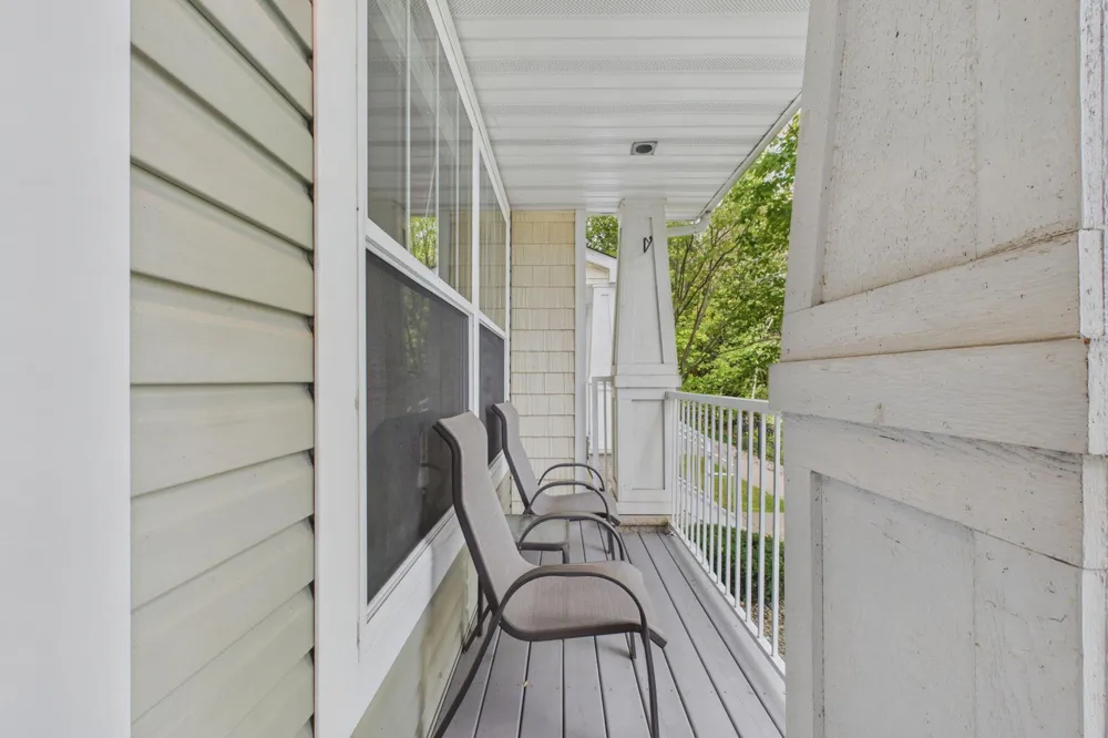 1240 County Road D E #3 Maplewood, MN 55109
