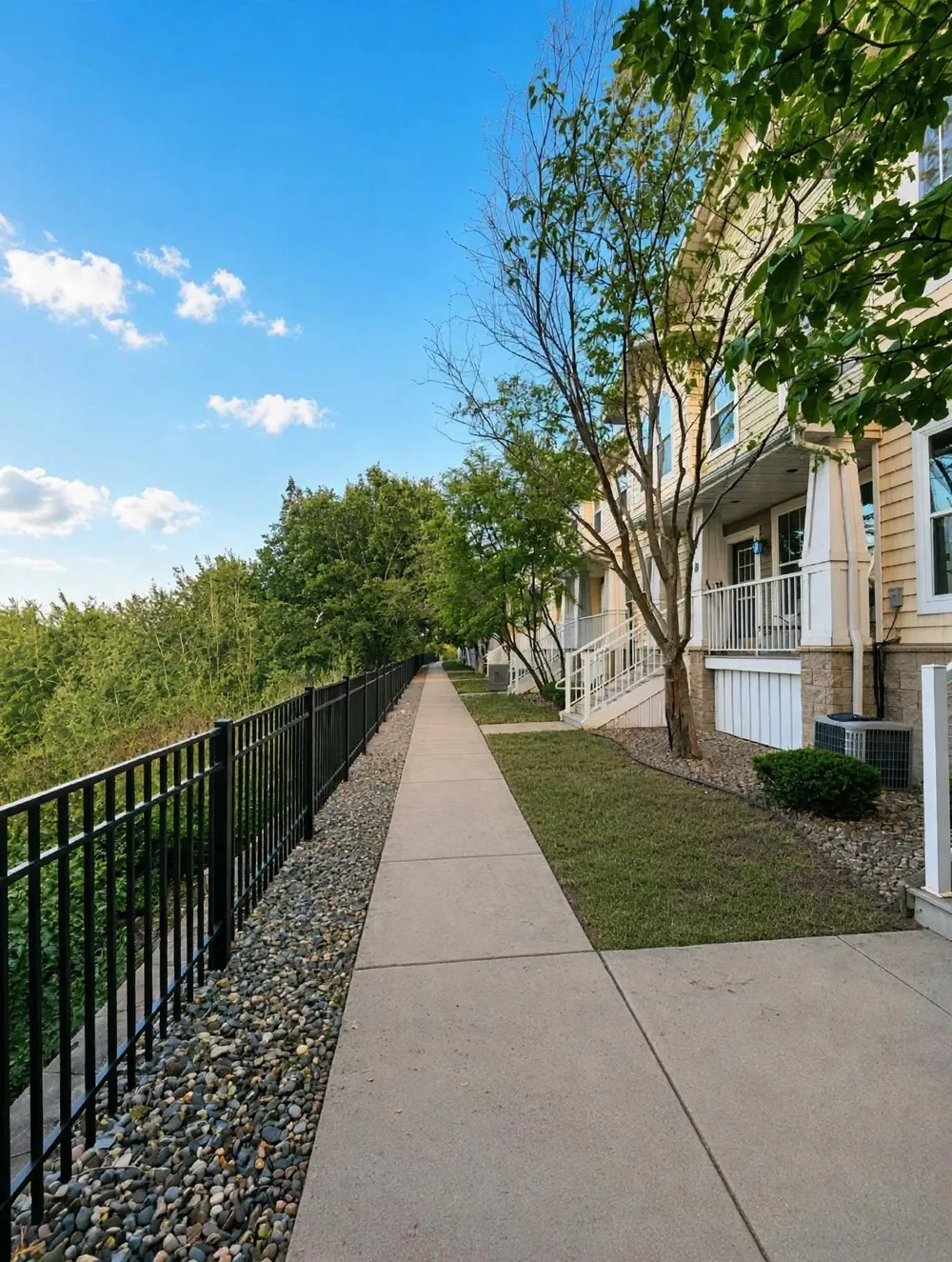 1240 County Road D E #3 Maplewood, MN 55109