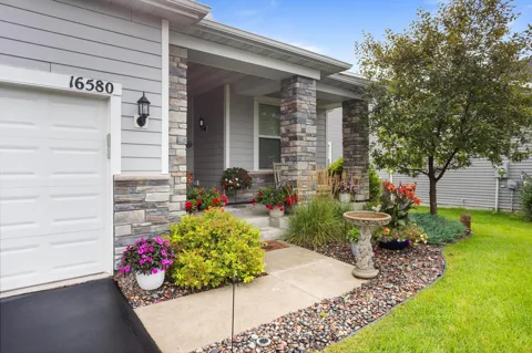 16580 Territorial Trail