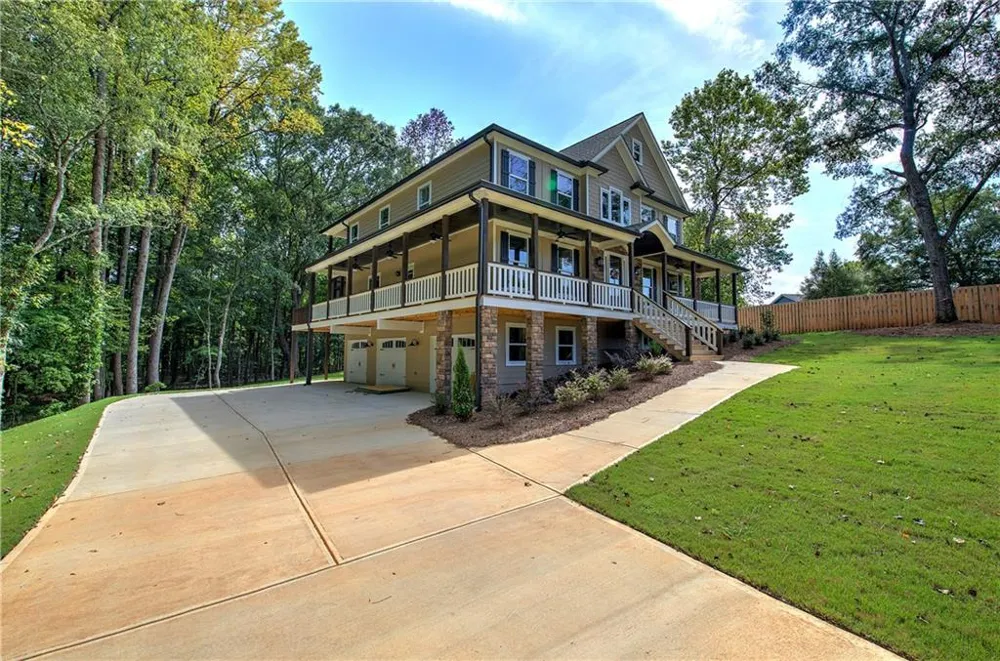 10 Dove Pointe Euharlee, GA 30145