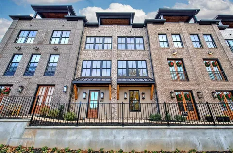 178 W Main Street #102