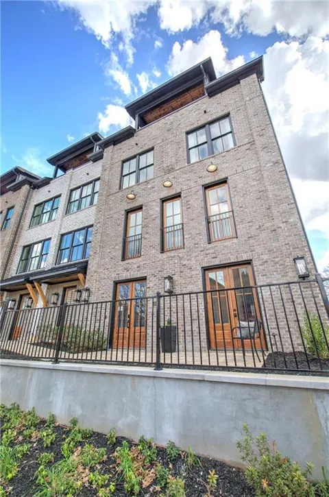 178 Main Street #204