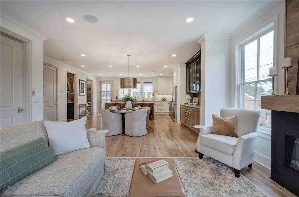 178 Main Street #204 Cartersville, GA 30120
