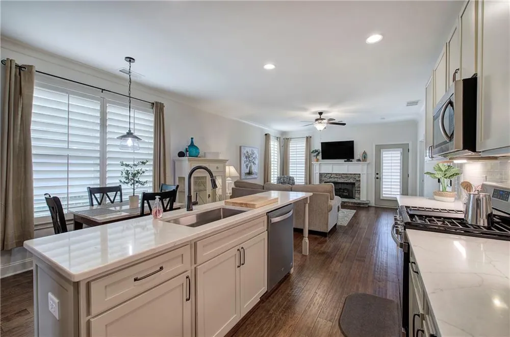 6 Encore Lane Cartersville, GA 30120