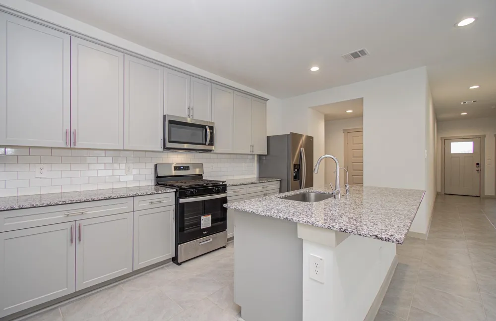 5047 Natchez Trace Arcola, TX 77545