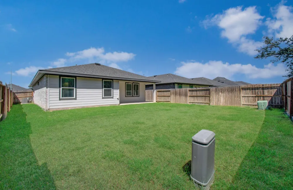 5047 Natchez Trace Arcola, TX 77545