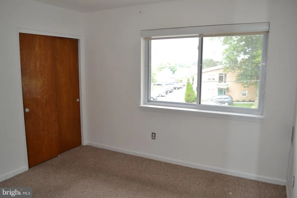 650 BROOKE RD #B-23 Glenside, PA 19038