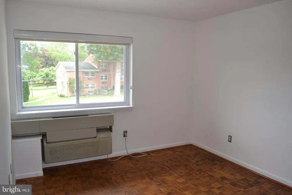 650 BROOKE RD #B-23 Glenside, PA 19038
