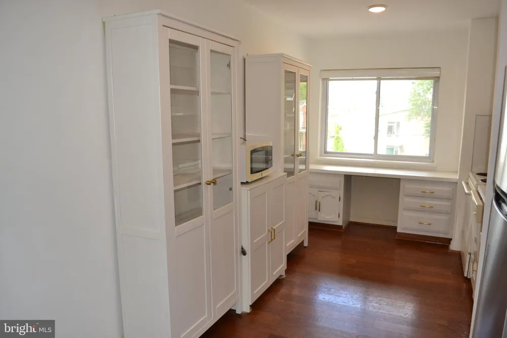 650 BROOKE RD #B-23 Glenside, PA 19038