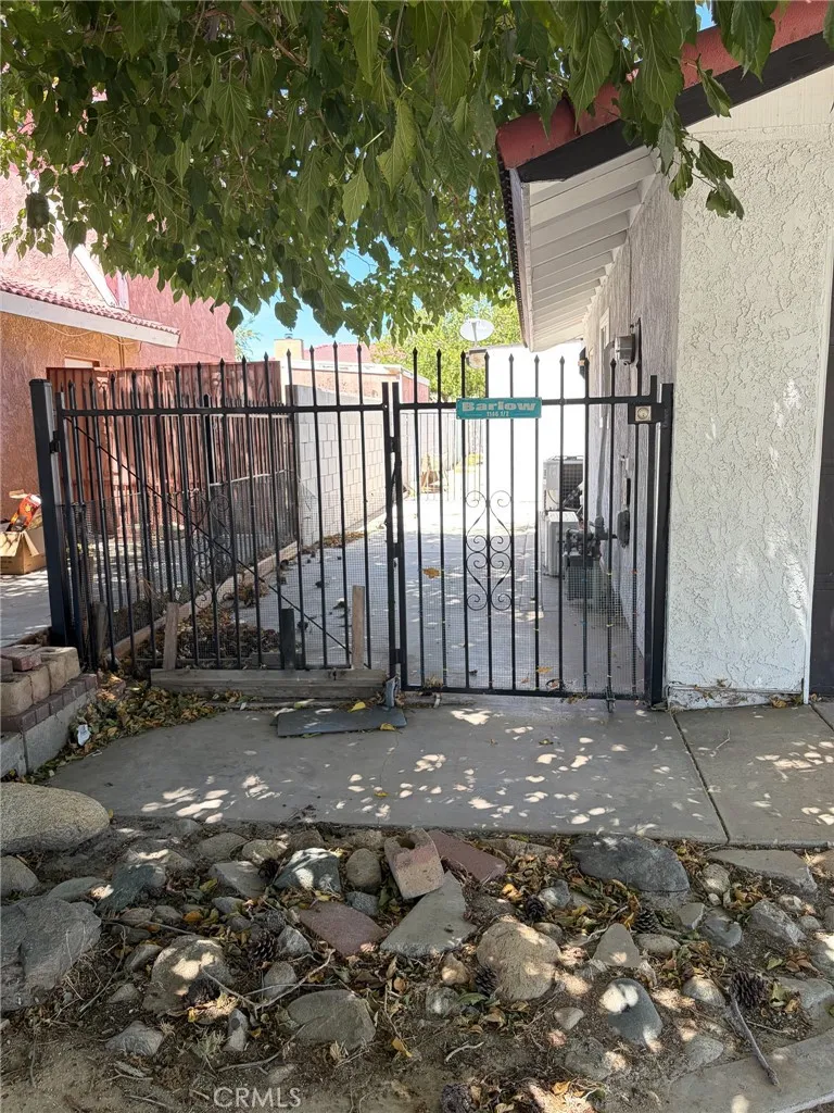 1255 Herzel Avenue Lancaster, CA 93535