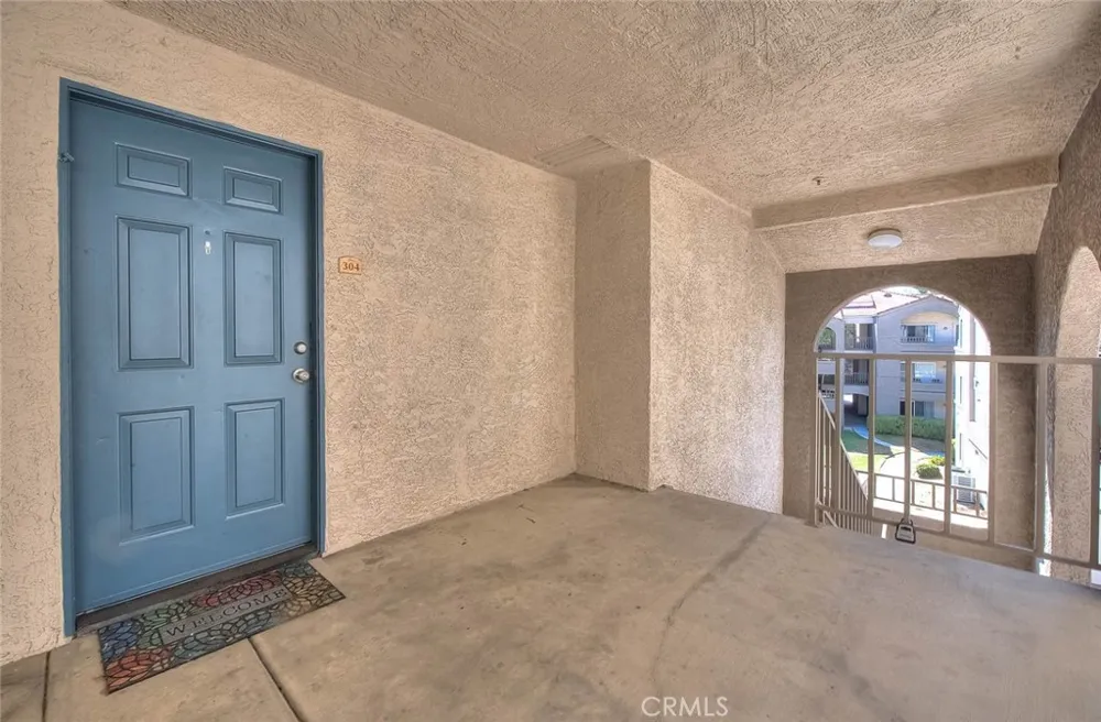 1015 La Terraza #304 Corona, CA 92879