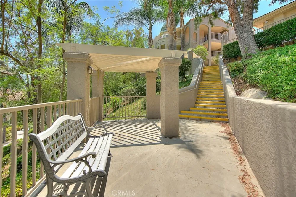 1015 La Terraza #304 Corona, CA 92879