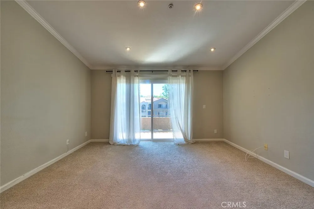 1015 La Terraza #304 Corona, CA 92879