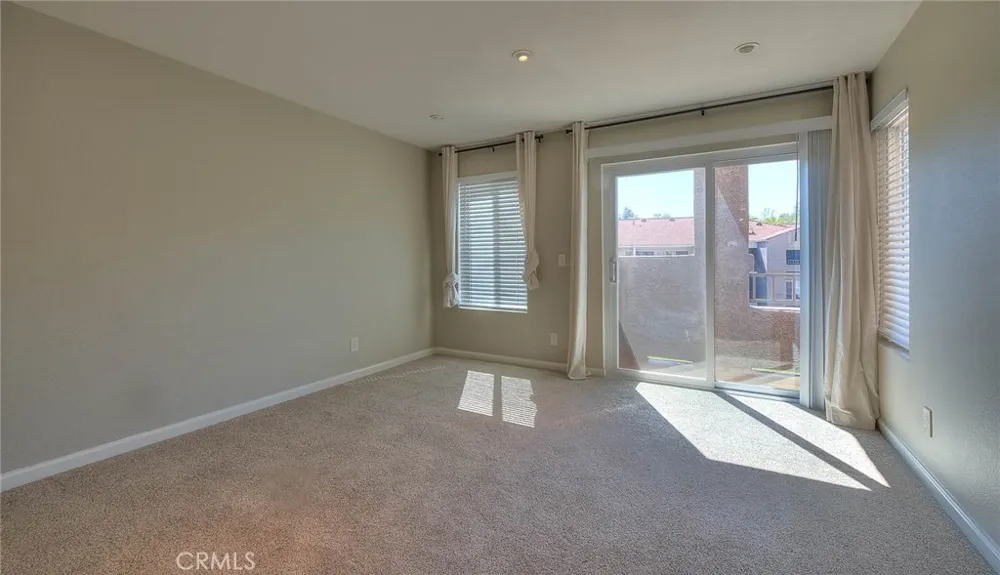 1015 La Terraza #304 Corona, CA 92879