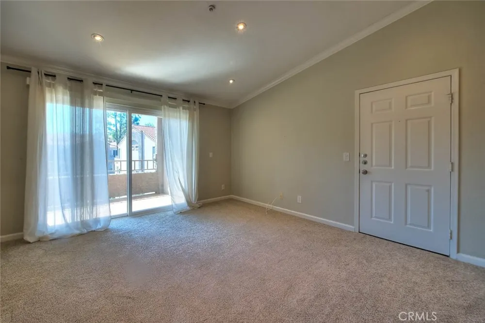 1015 La Terraza #304 Corona, CA 92879