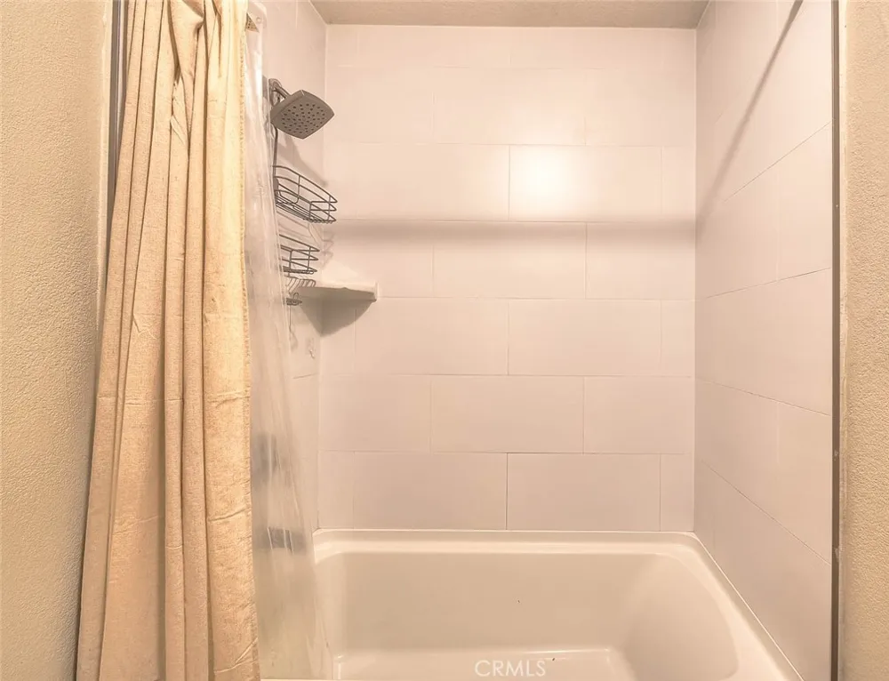 1015 La Terraza #304 Corona, CA 92879