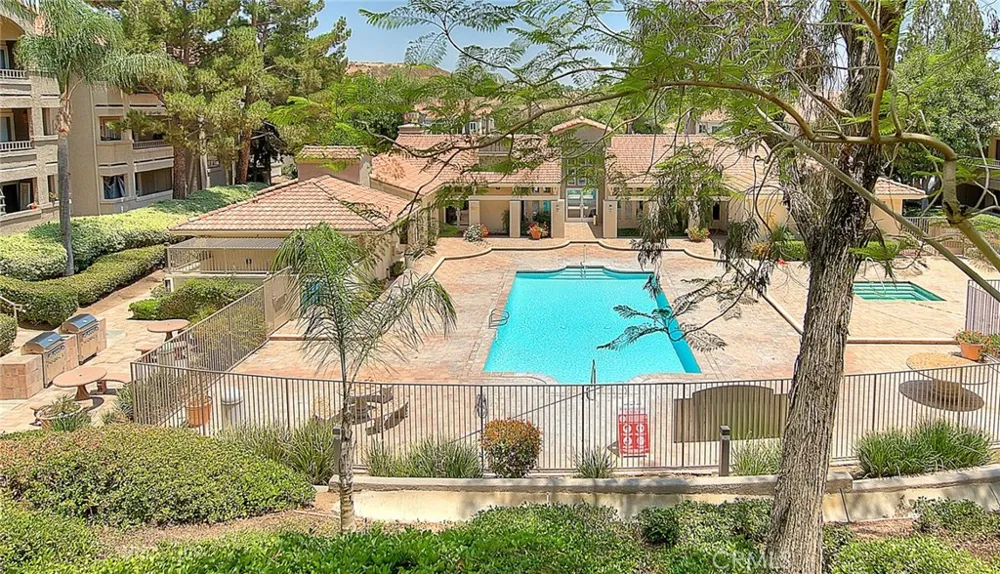 1015 La Terraza #304 Corona, CA 92879