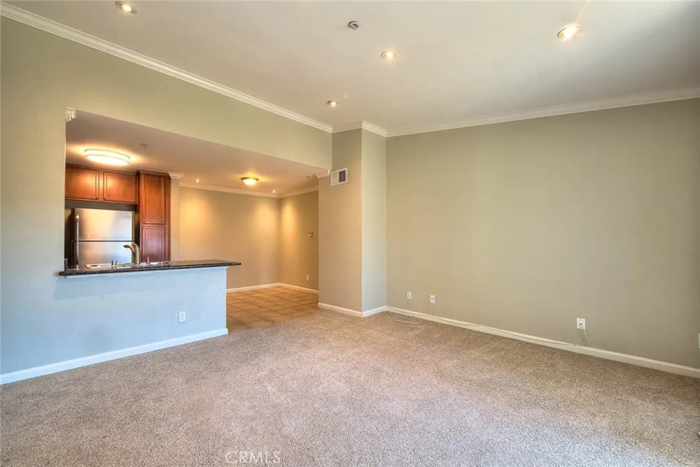 1015 La Terraza #304 Corona, CA 92879