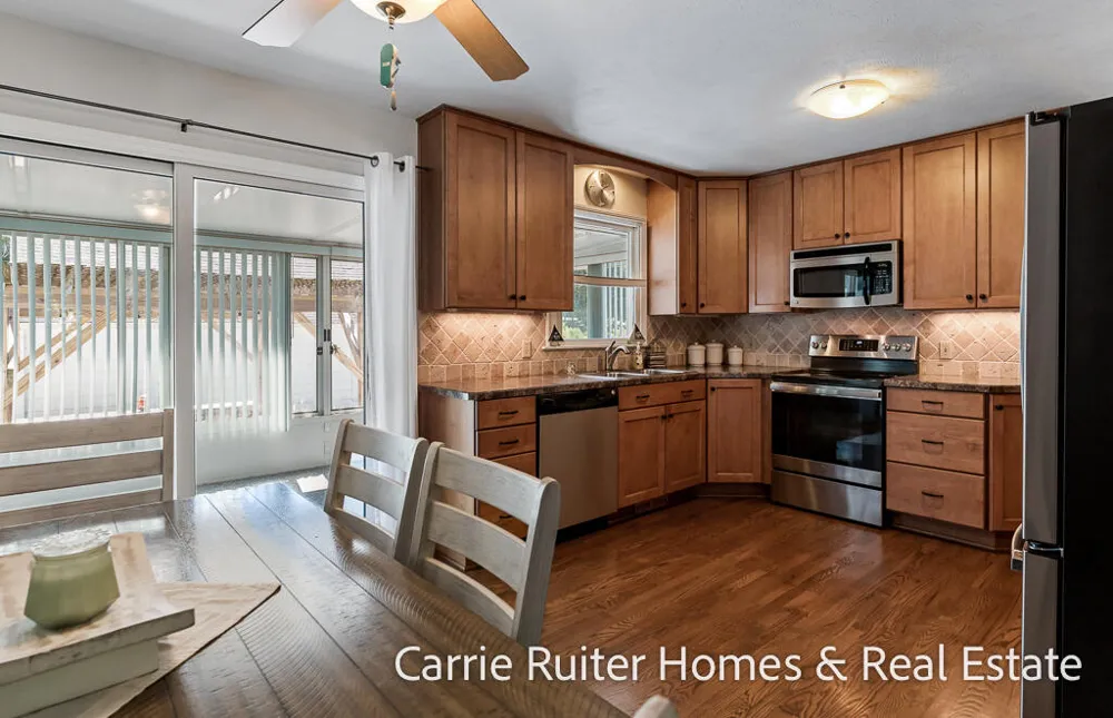 17232 W Spring Lake Road Spring Lake, MI 49456