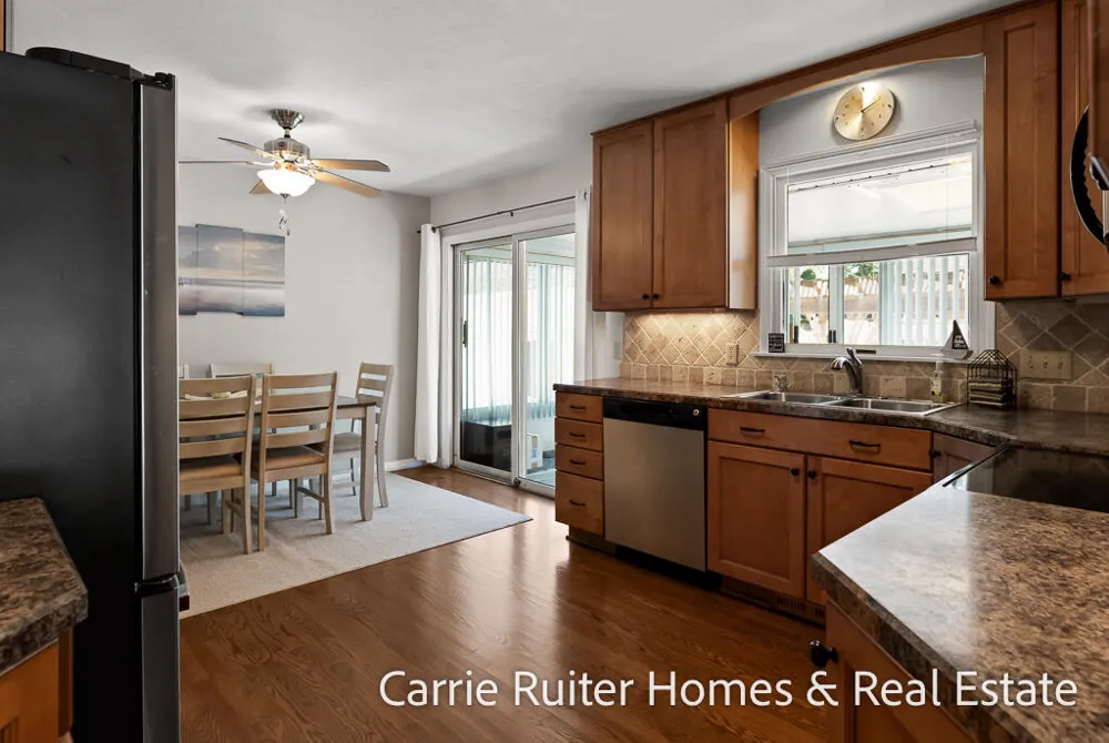 17232 W Spring Lake Road Spring Lake, MI 49456