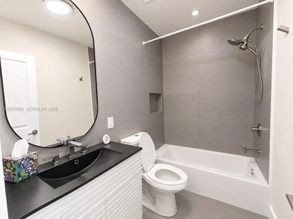 11777 SW 81st Rd #1 Pinecrest, FL 33156