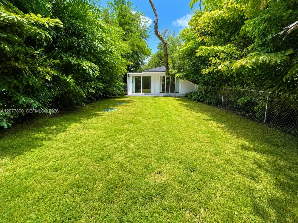 11777 SW 81st Rd #1 Pinecrest, FL 33156