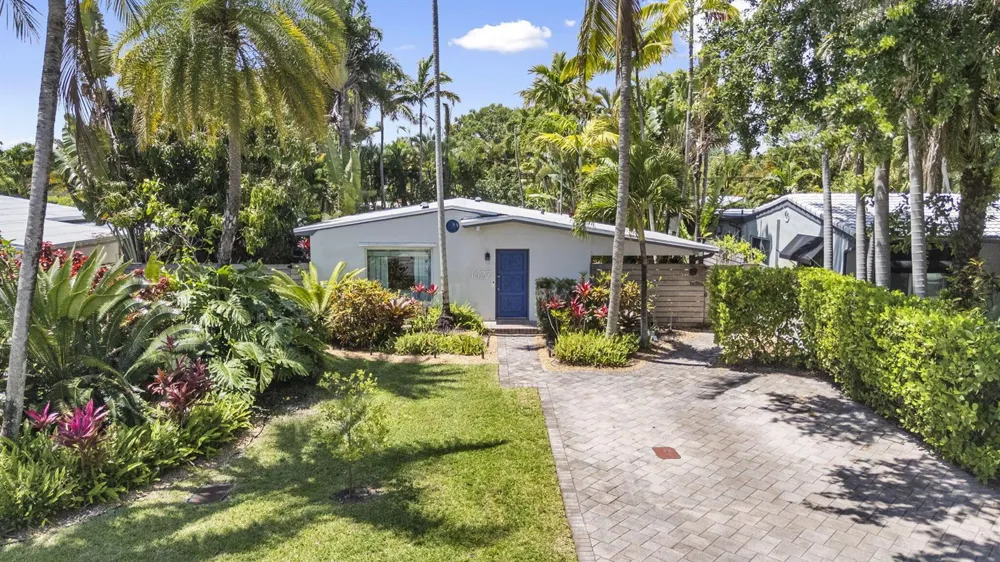 1627 NE 17TH AVENUE Fort Lauderdale, FL 33305