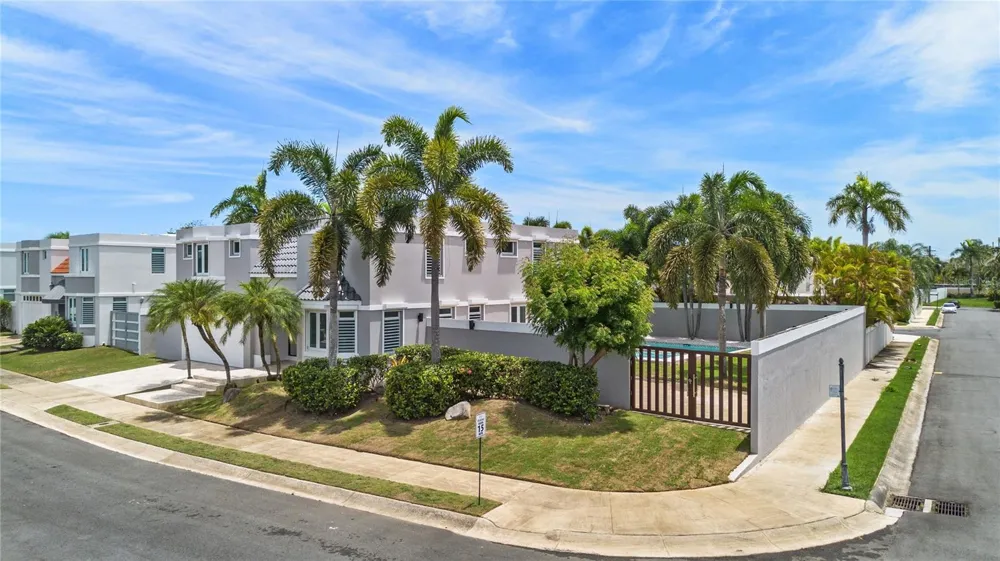 640 GOLFO DE ALASKA #H640 Dorado, PR 00646