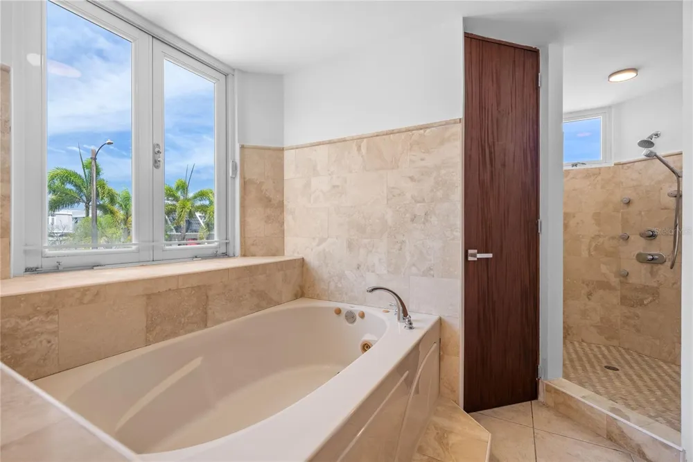 640 GOLFO DE ALASKA #H640 Dorado, PR 00646