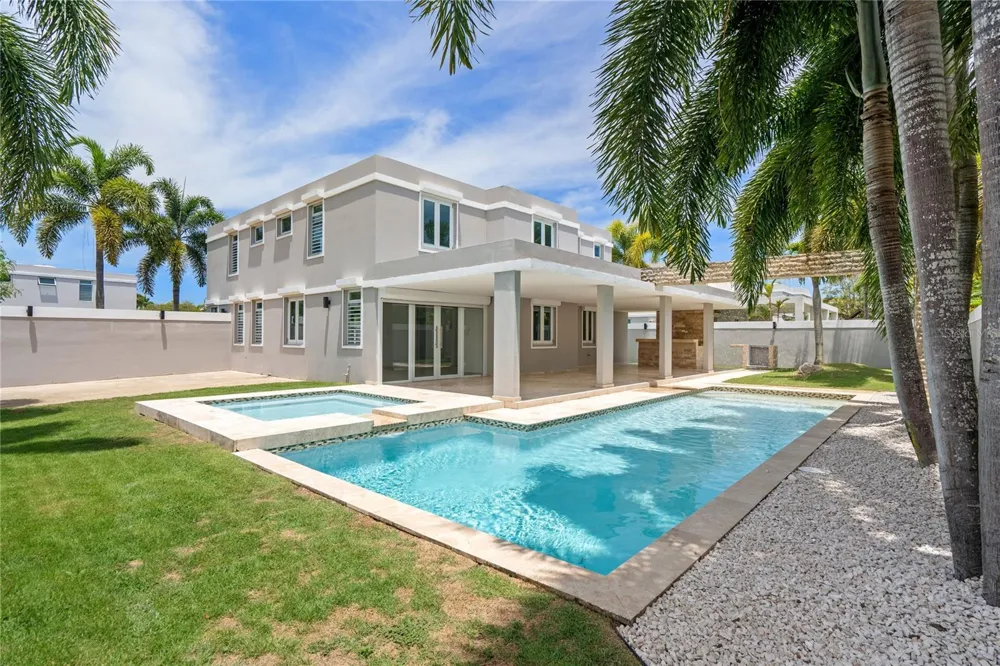 640 GOLFO DE ALASKA #H640 Dorado, PR 00646