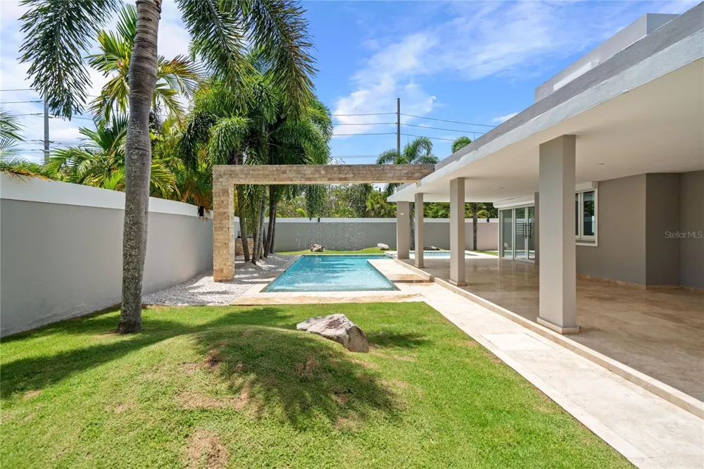 640 GOLFO DE ALASKA #H640 Dorado, PR 00646