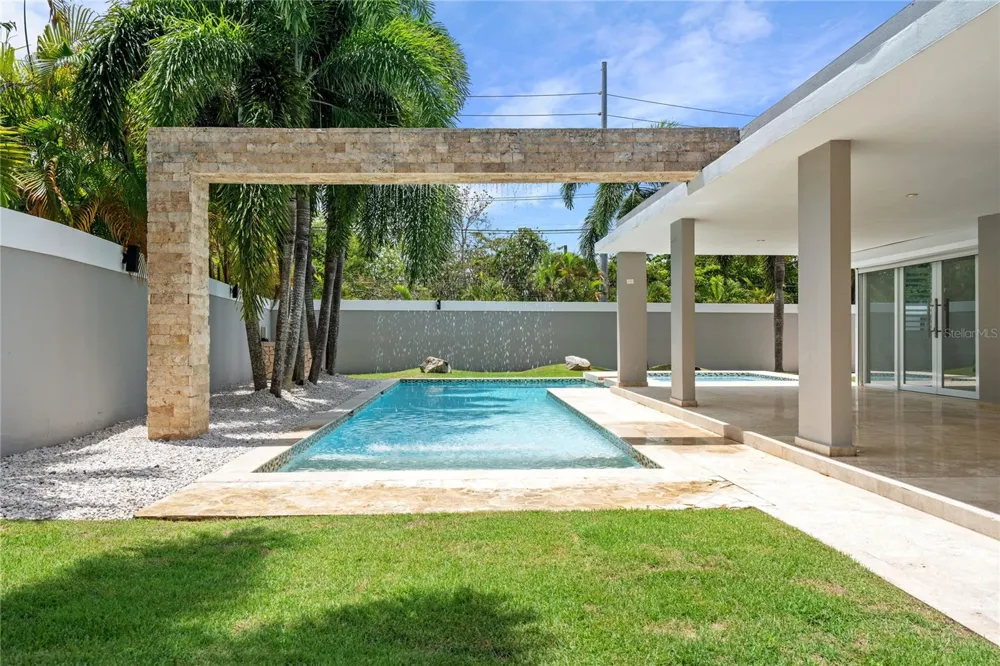 640 GOLFO DE ALASKA #H640 Dorado, PR 00646