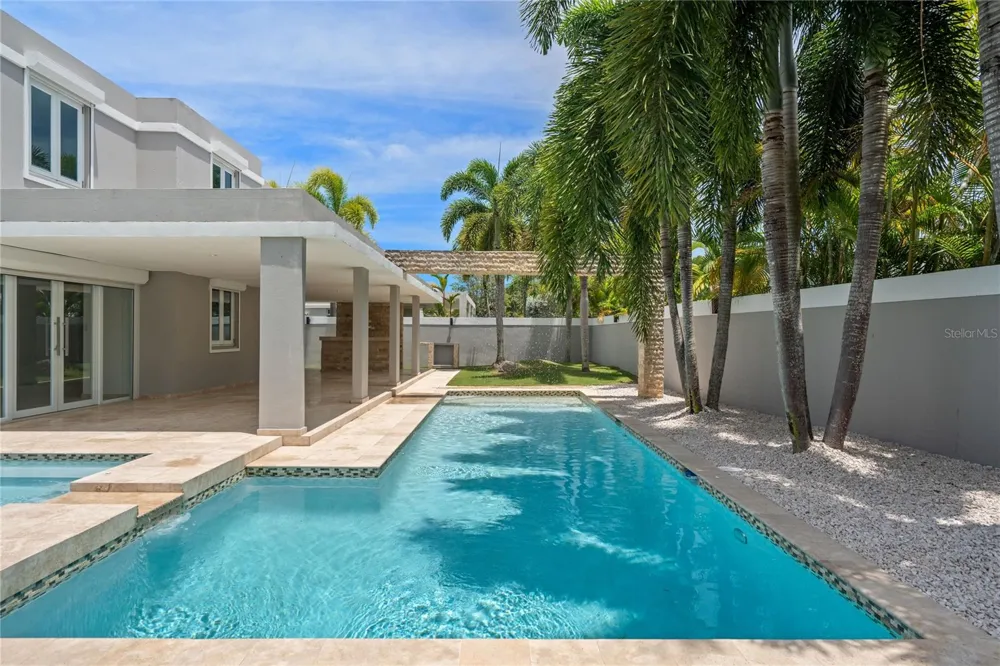 640 GOLFO DE ALASKA #H640 Dorado, PR 00646