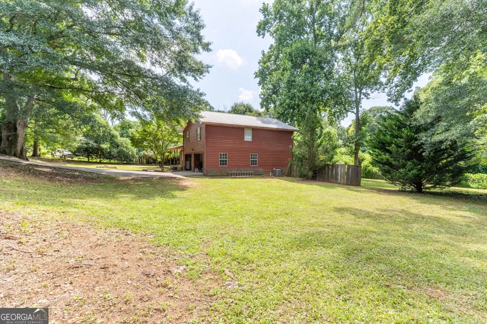 111 Willow ST Commerce, GA 30529