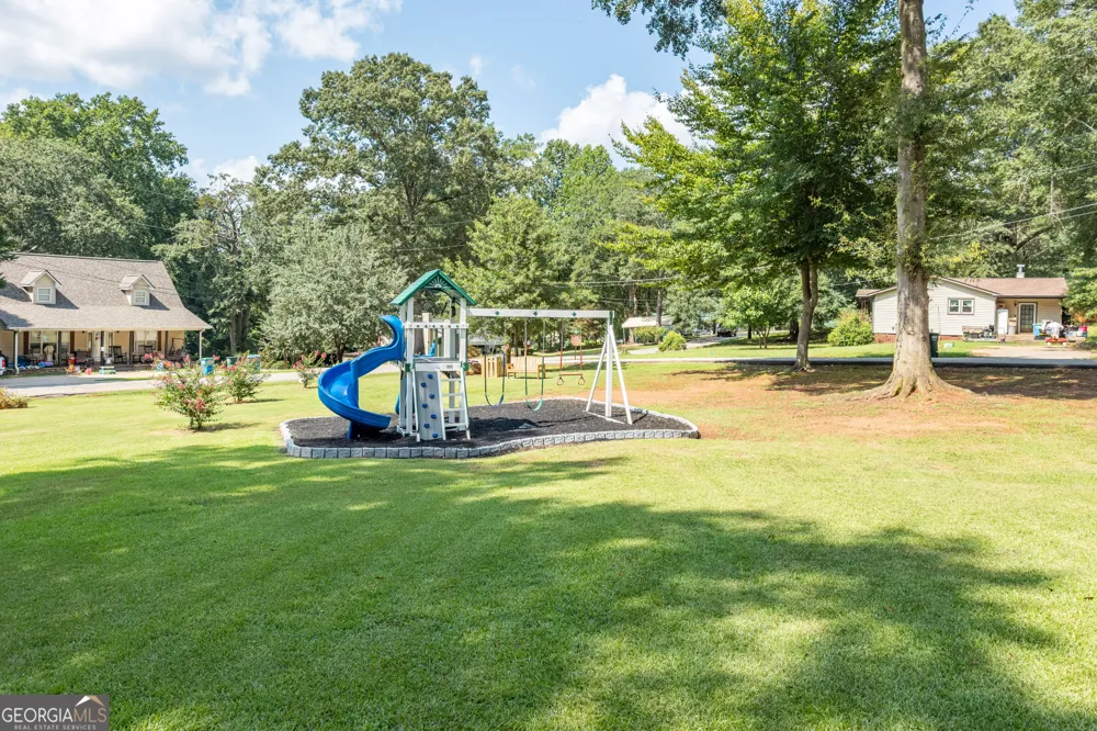 111 Willow ST Commerce, GA 30529