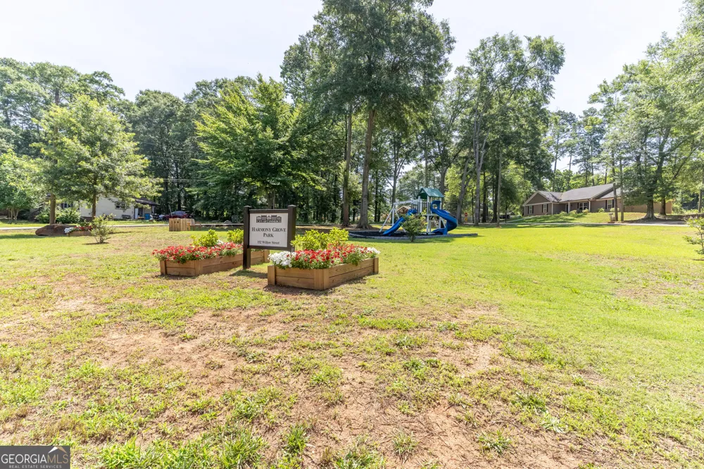 111 Willow ST Commerce, GA 30529